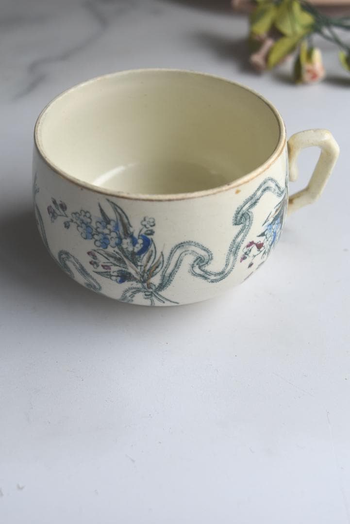 美品クレイユモントロー　可愛いリボンと勿忘草のカップ　フランスアンティーク