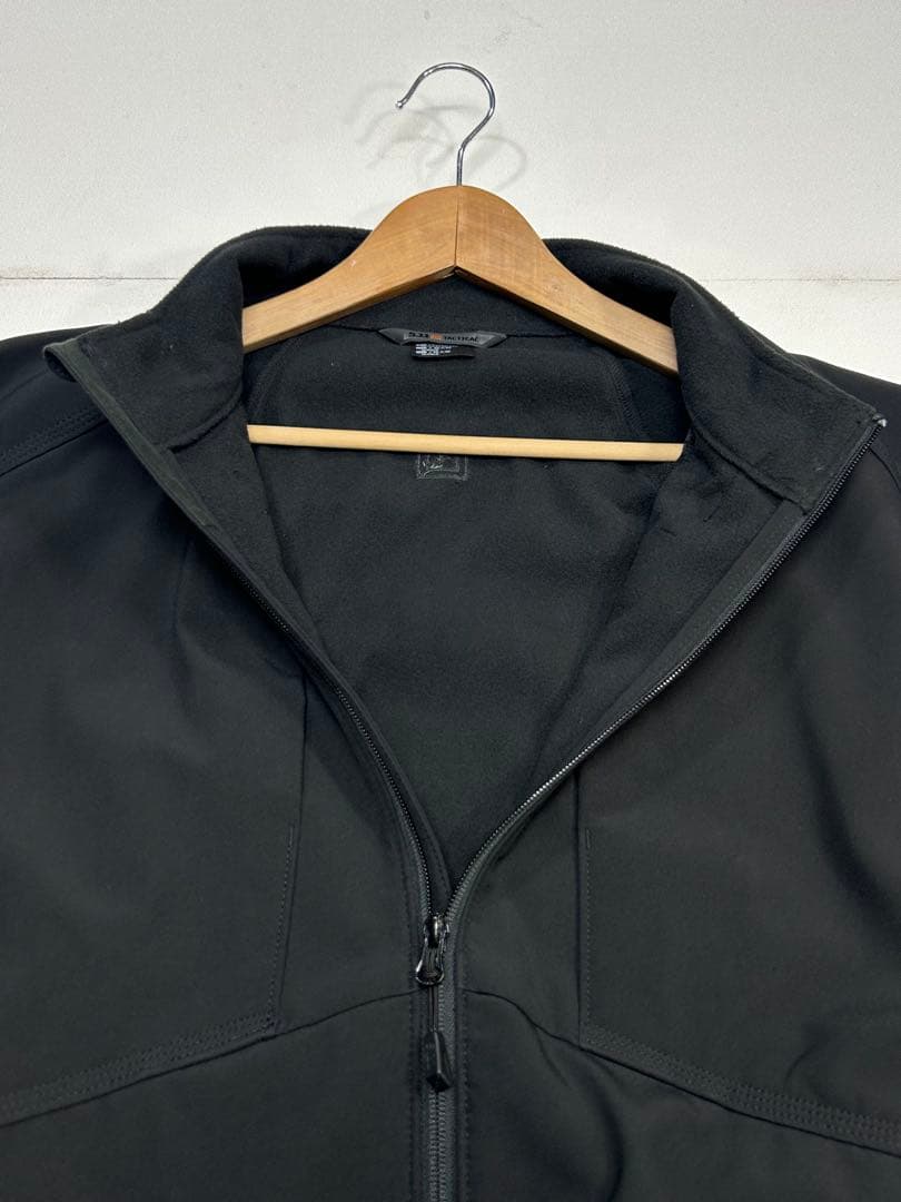 【米軍放出品　5.11 TACTICAL SERIESソフトシェルジャケット】