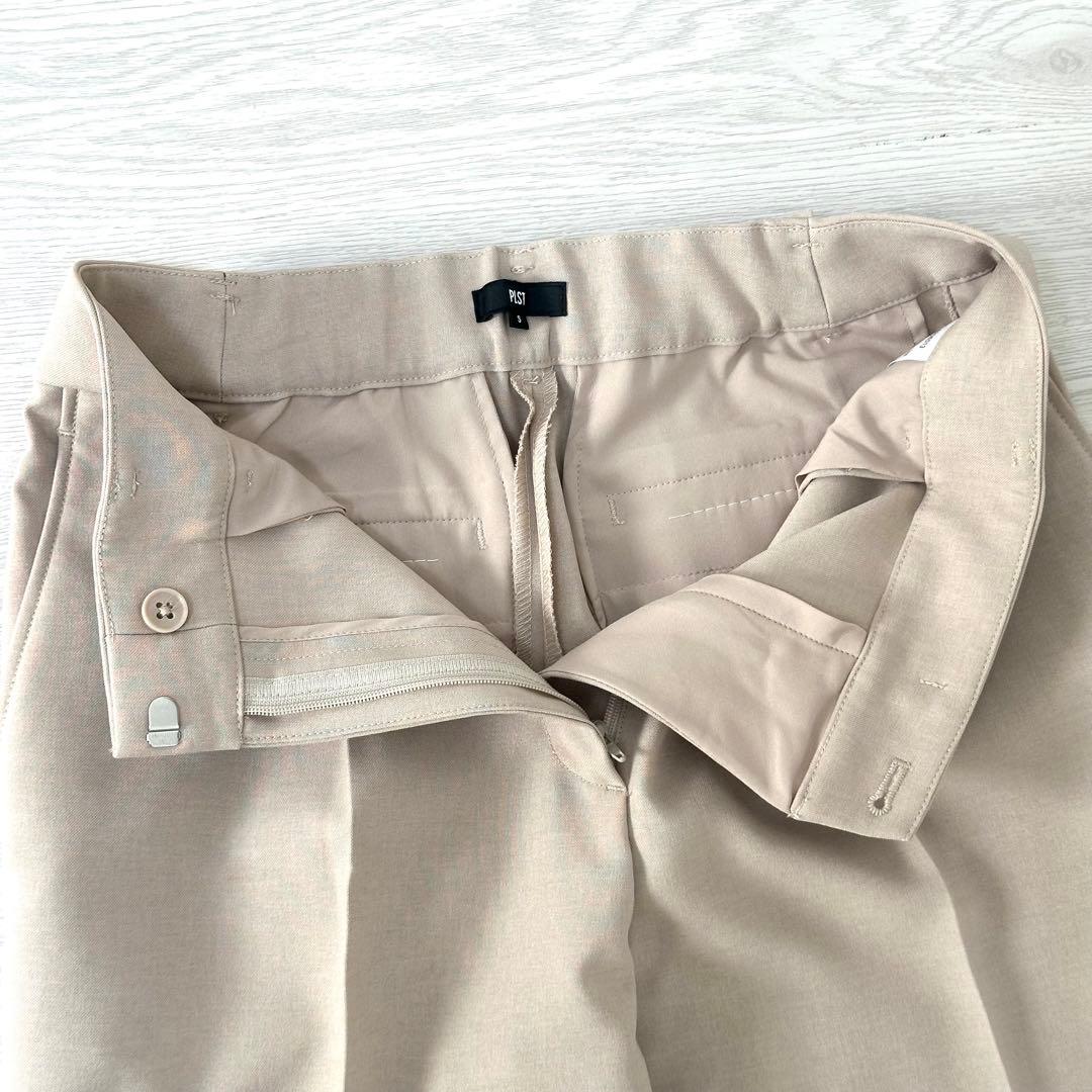 極美品 24SS PLST パンツスーツ セットアップ 洗える ベージュ S