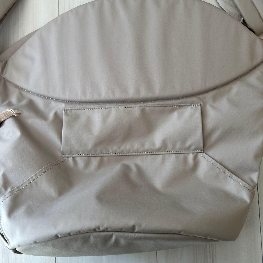 ノルン　抱っこバッグ　ベージュ