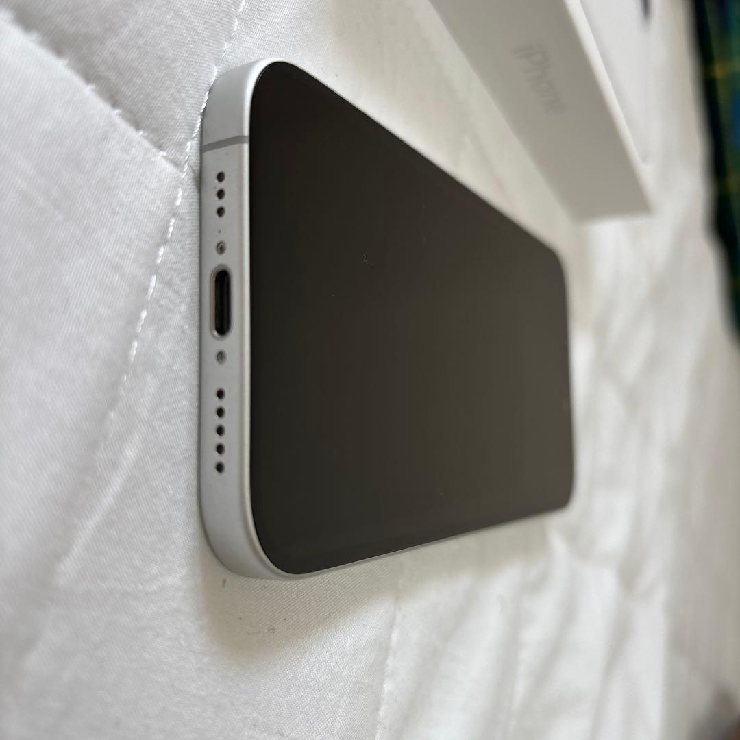iPhone16 128GB ホワイト