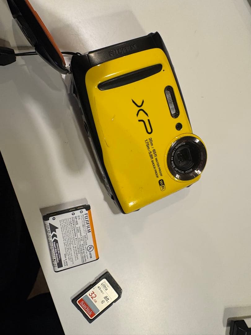 富士フイルム FinePix XP90 イエロー 充電器無し