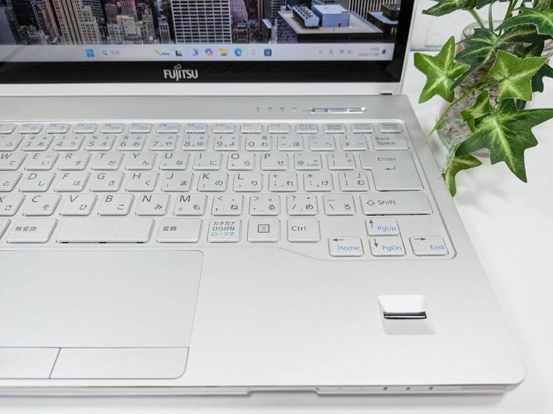 Windows11ノートパソコン✨オフィス付き✨富士通　爆速SSD　Wi-Fi