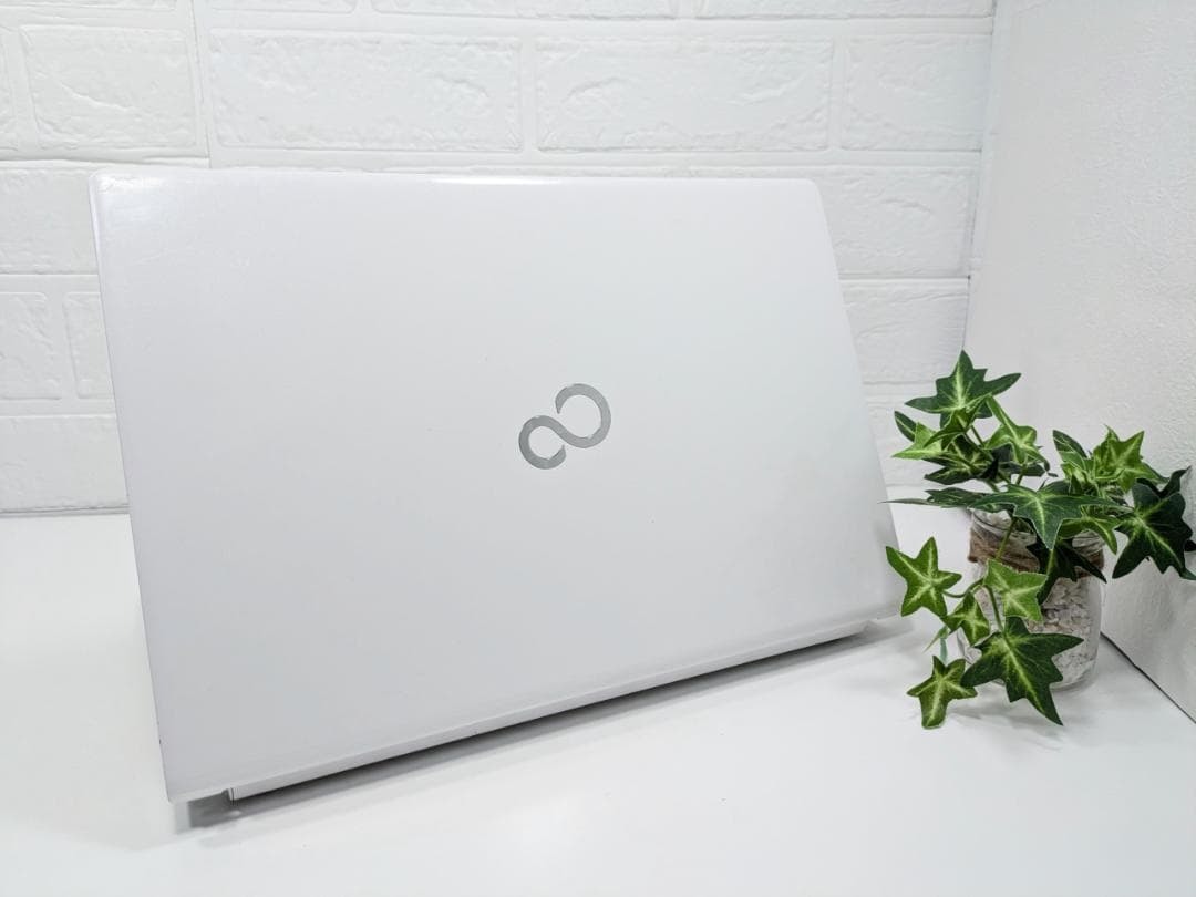 Windows11ノートパソコン✨オフィス付き✨富士通　爆速SSD　Wi-Fi