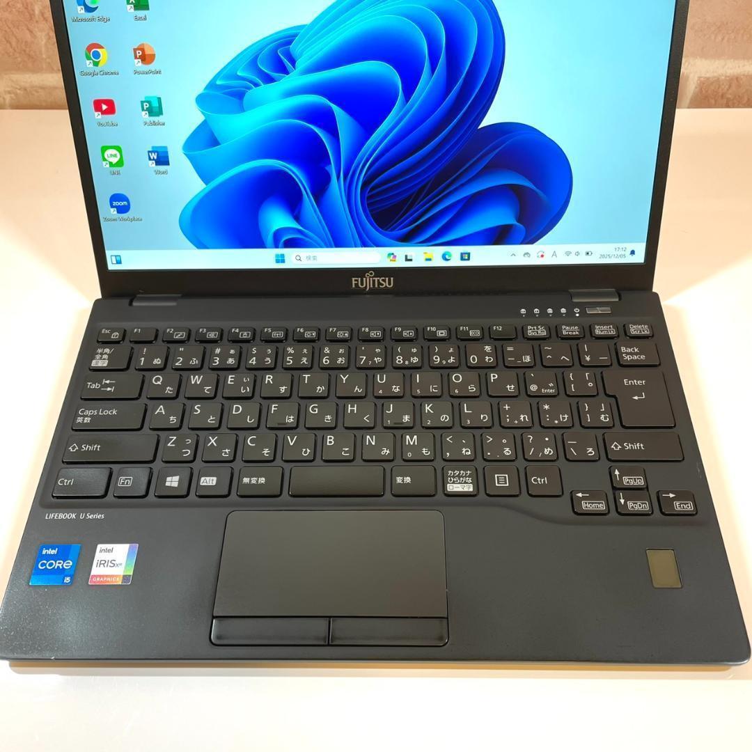 ★大特価商品★ 美品 大バッテリー 2021年製 超軽量831g 富士通 NN3