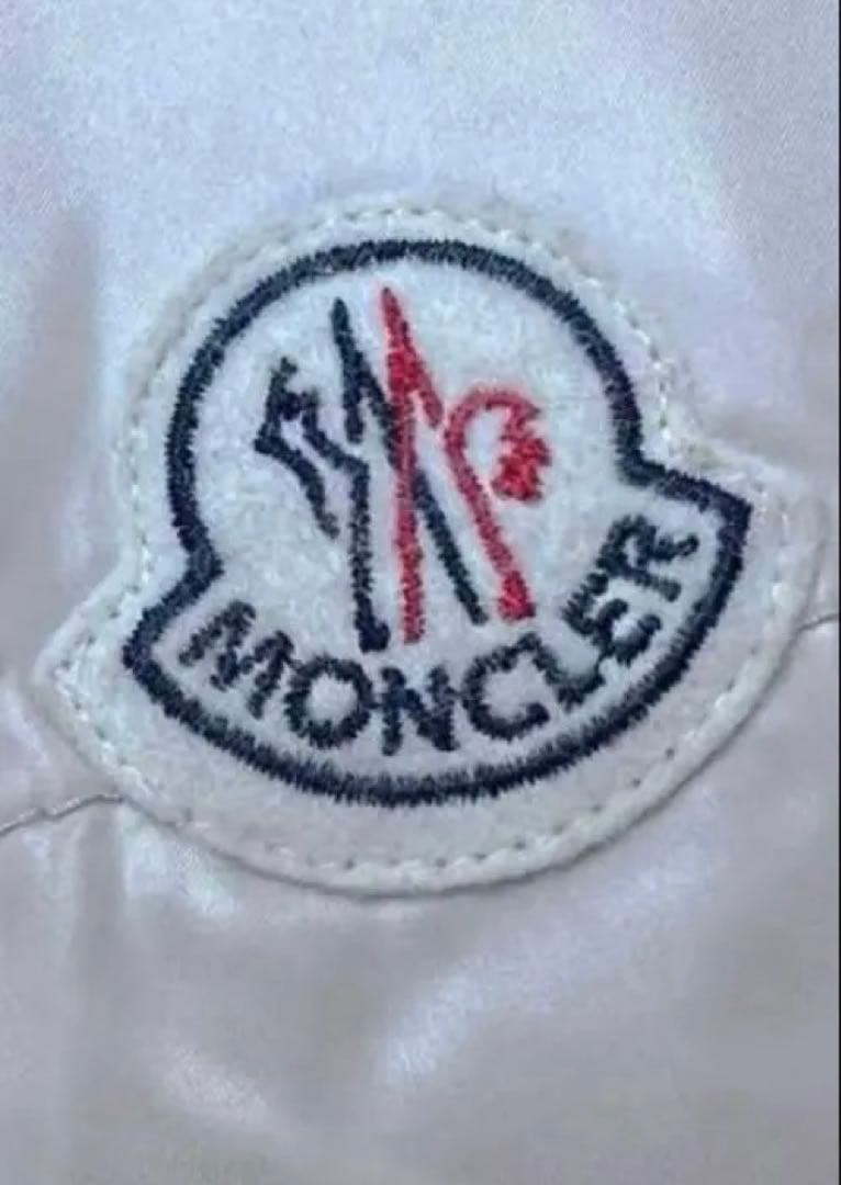 とらこ　MONCLER LOIRE（ロワール）GIUBBOTTO