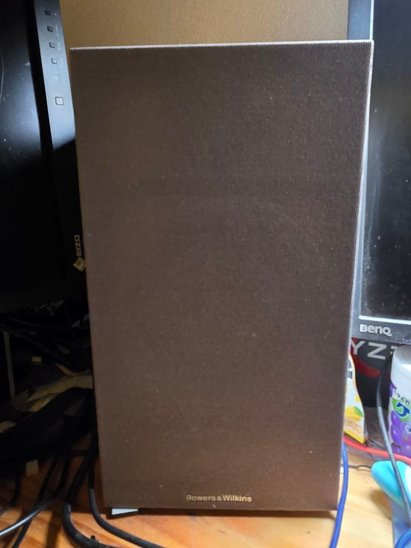 Bowers & Wilkins ホワイト スピーカー