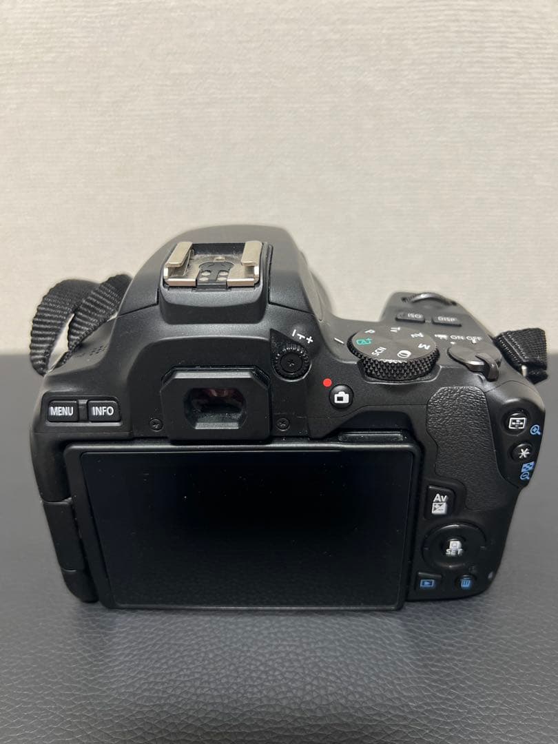 【美品】CanonEOS KissX10 EF-S 18-55mm