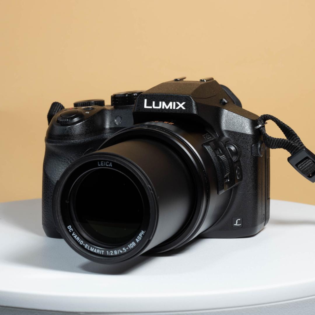 Panasonic LUMIX DMC-FZ300 LEICAレンズ搭載