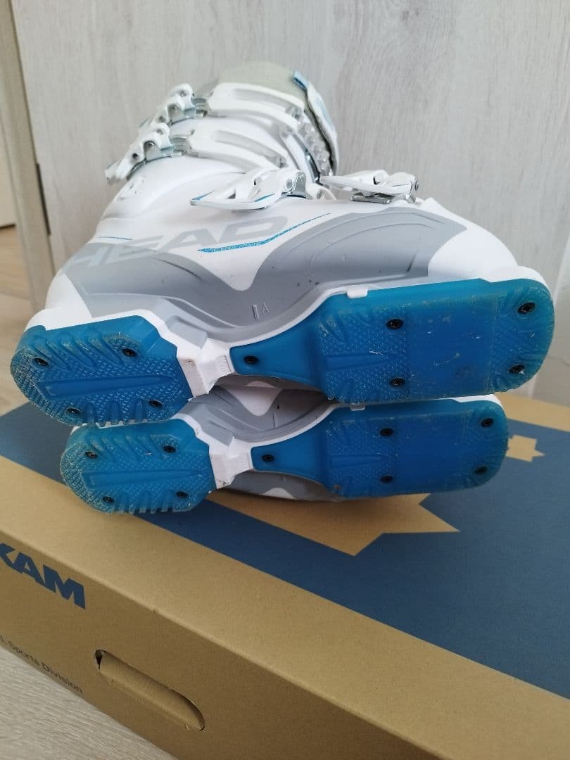 美品 2日使用のみ HEAD 女性用スキーブーツ ホワイト