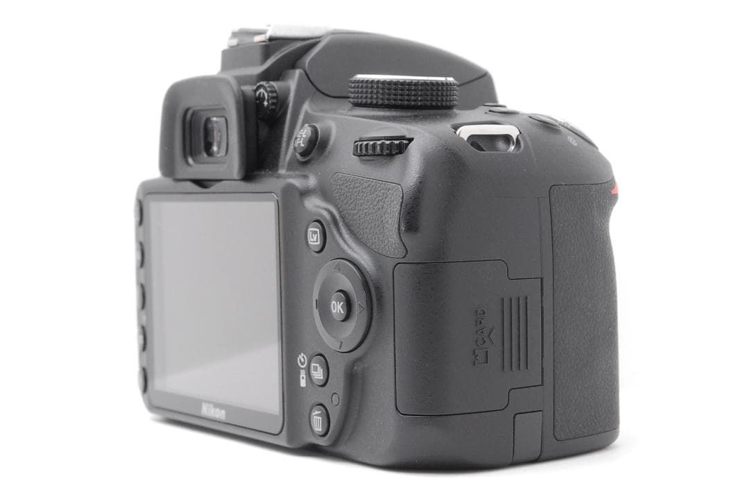 【ショット数１７０９枚　美品】Nikon D3200　スマホ転送　動画も撮れる