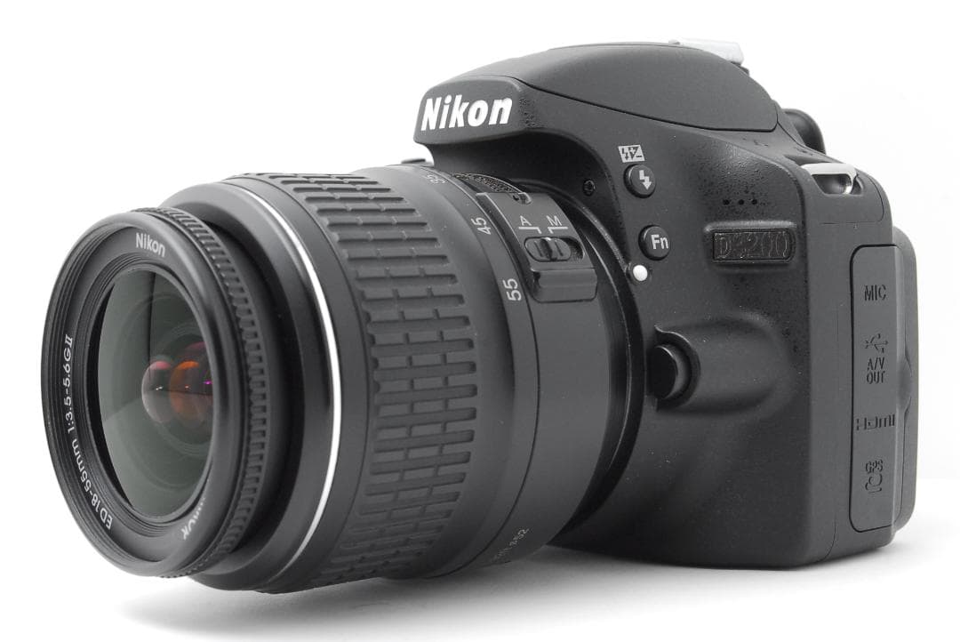 【ショット数１７０９枚　美品】Nikon D3200　スマホ転送　動画も撮れる