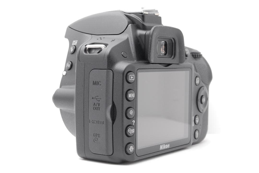 【ショット数１７０９枚　美品】Nikon D3200　スマホ転送　動画も撮れる