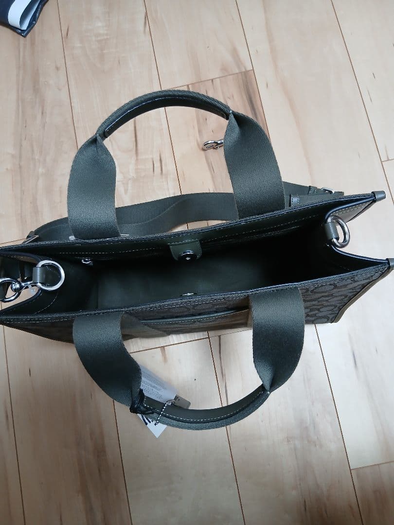 新品未使用　COACH　ダークグリーン トートバッグ キャンバス