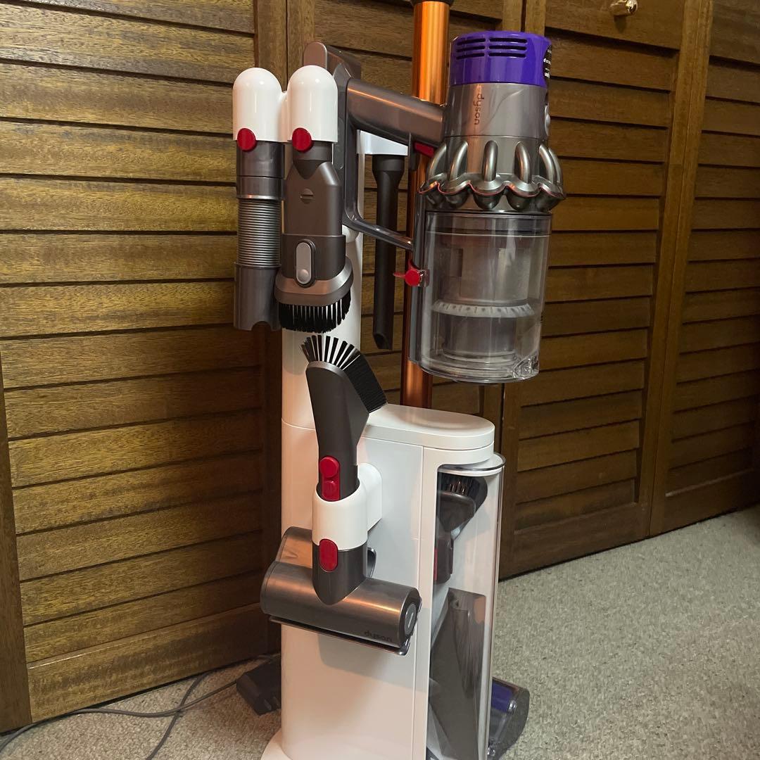 Dyson V10 fluffy クリーナー 本体 フルセット　長時間使える
