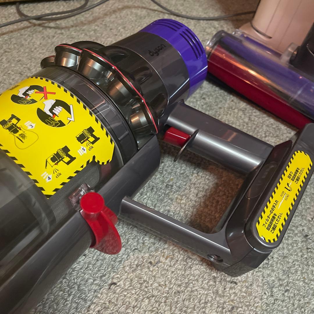 Dyson V10 fluffy クリーナー 本体 フルセット　長時間使える