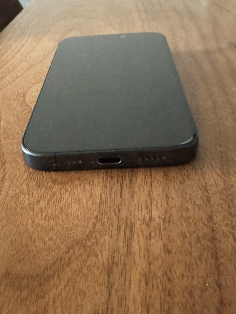 iPhone 15 Pro 512GB ブラックチタニウム