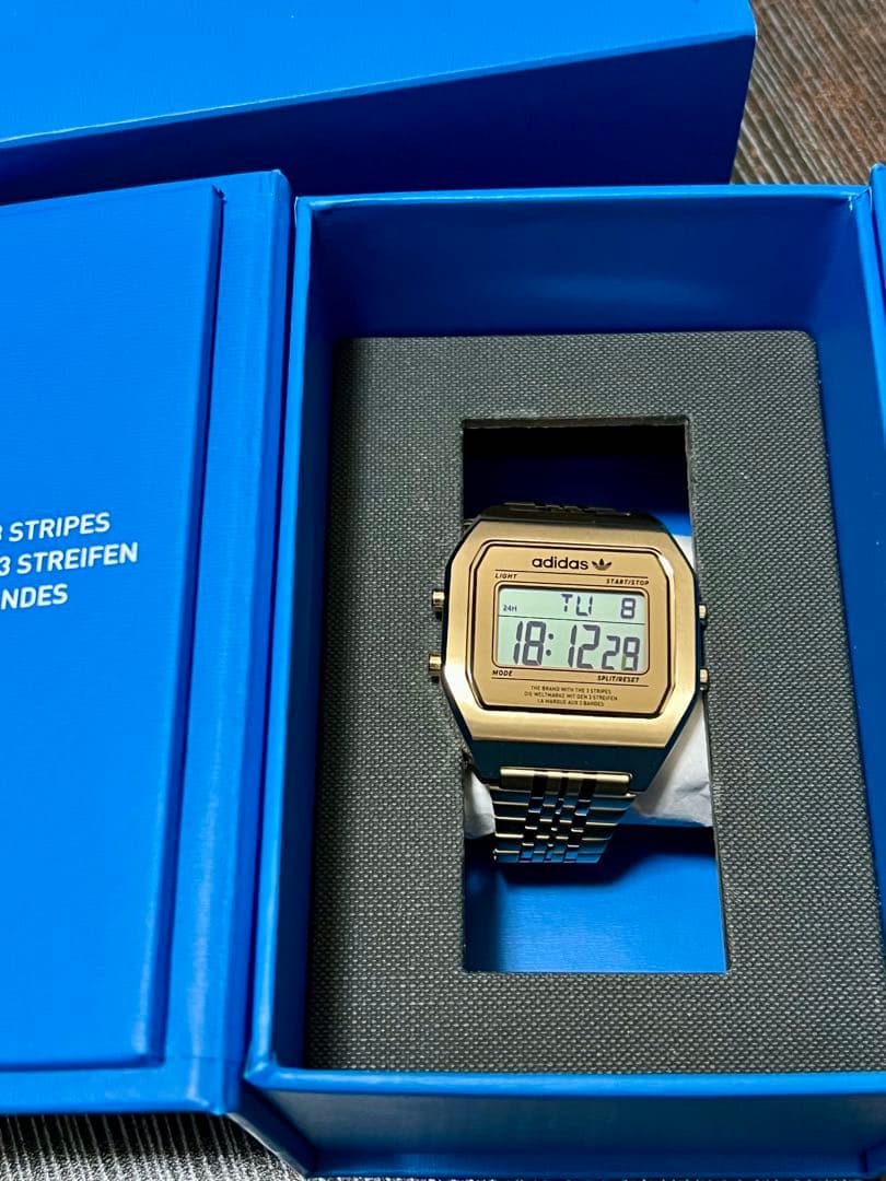アディダスオリジナルスウォッチ