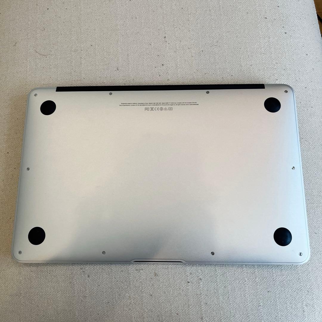 Apple MacBook Air 11インチ 2014