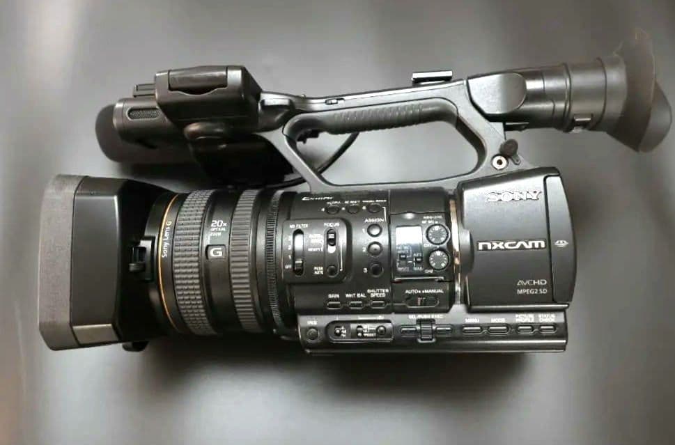 SONY HXR-NX5J+128GBフラッシュメモリー+専用バッグ付★完動品★