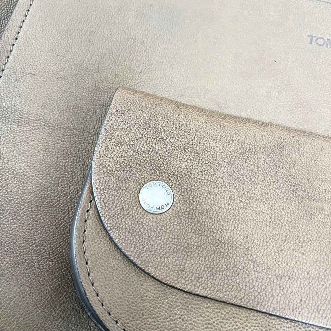 TOM FORD トムフォード ショルダーバッグ メッセンジャーバッグ ブラウン