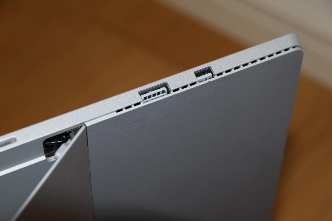 Surface PRO 4+タッチペン+ACアダプターx2+8in1USBハブ