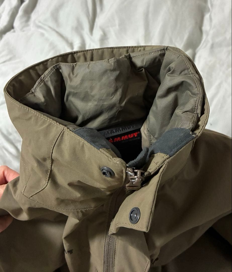 【値下げ】Mammut カーキ マウンテンパーカー