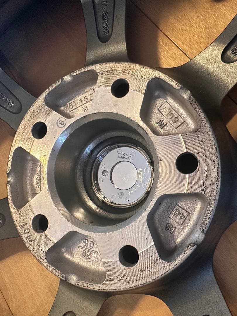 ほぼ新品タイヤ1本（走行距離わずか／パンク時の緊急交換品）