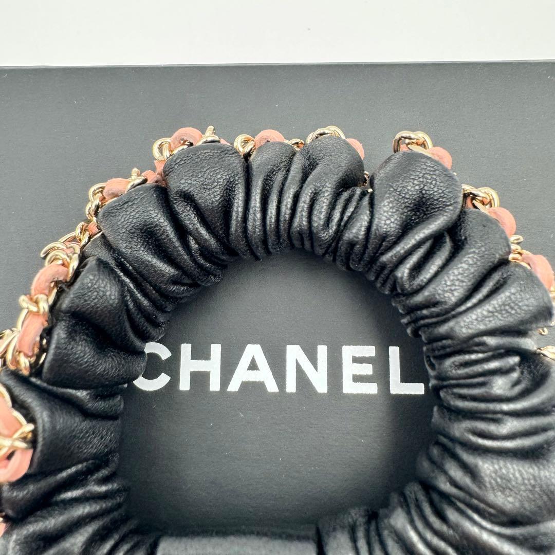 極美品✨CHANEL ラムスキン　シュシュ　ブラック　ピンク　ココマーク