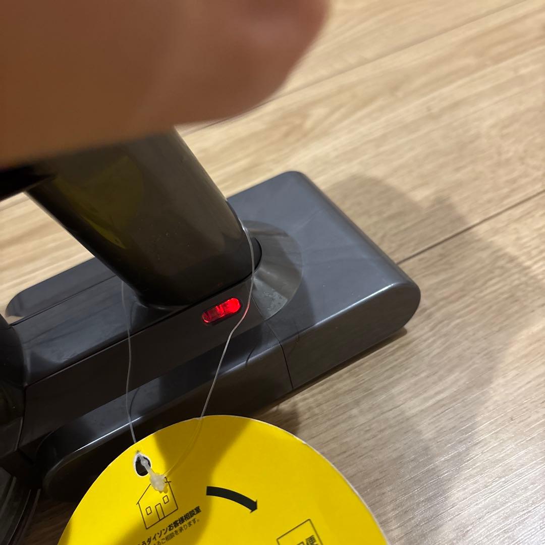 美品　dyson V8 Fluffy SV10K 未使用付属品あり