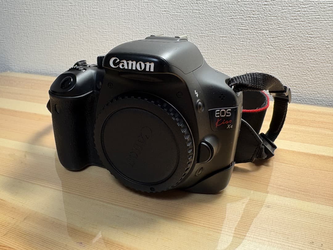 Canon EOS Kiss X4 ダブルズーム＋単焦点レンズ　一眼レフカメラ