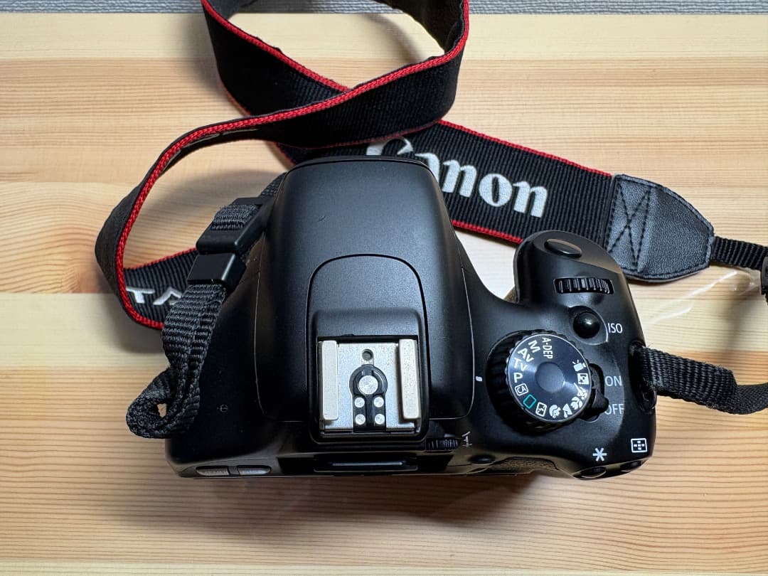 Canon EOS Kiss X4 ダブルズーム＋単焦点レンズ　一眼レフカメラ