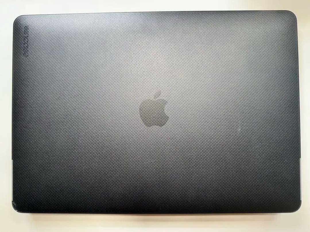 13.3インチ MacBook Pro（M1チップ・スペースグレイ）