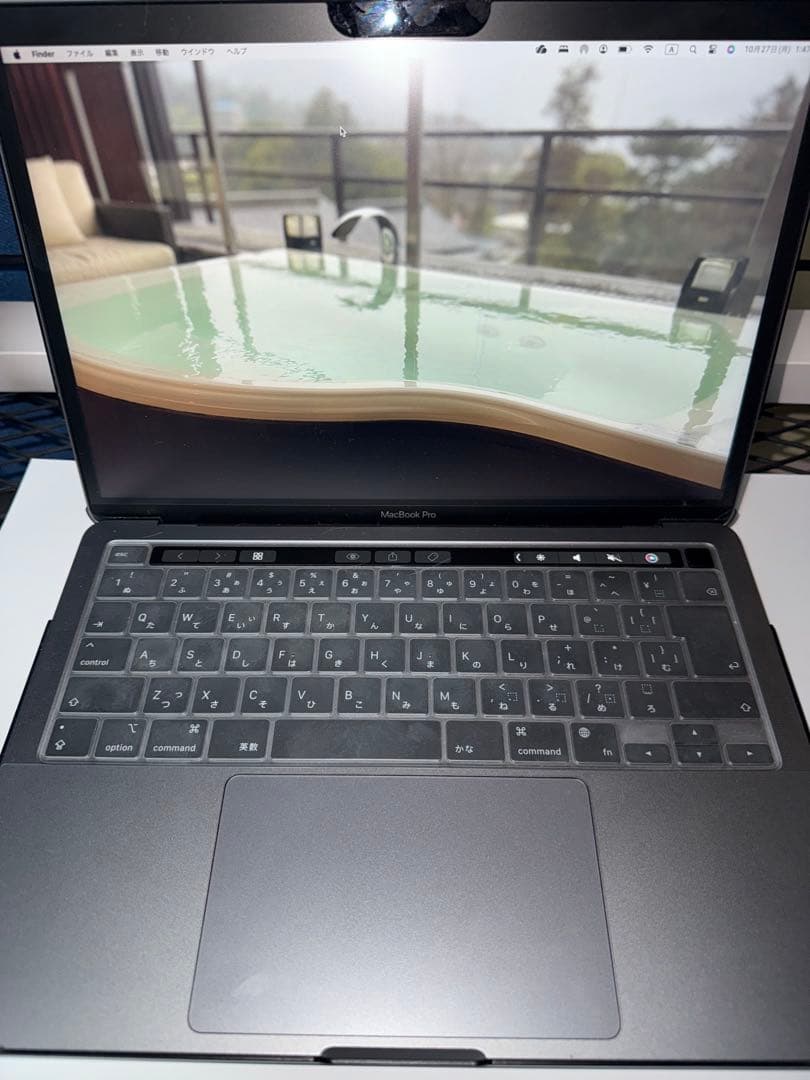 13.3インチ MacBook Pro（M1チップ・スペースグレイ）