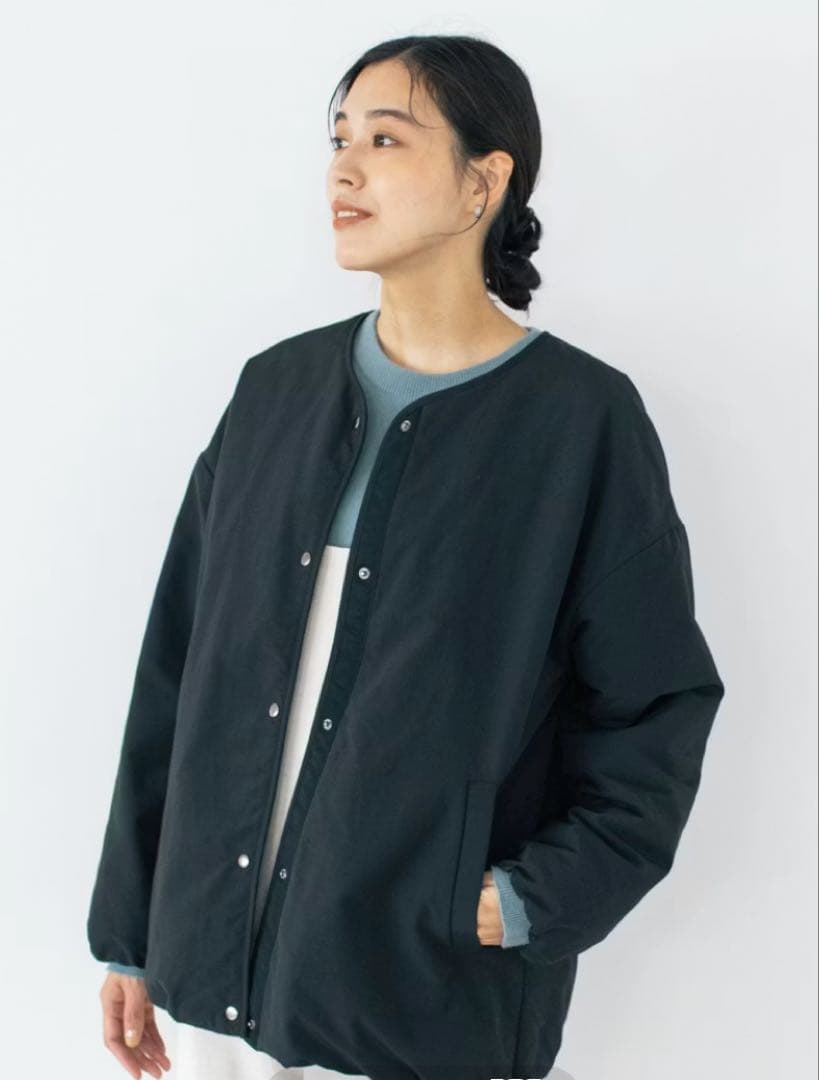 北欧暮らしの道具店　「ふんわり軽くてあったかい」洗えるショート丈コート　ブラック