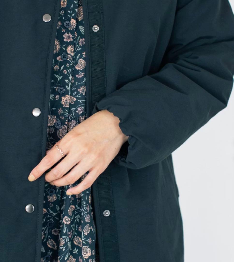 北欧暮らしの道具店　「ふんわり軽くてあったかい」洗えるショート丈コート　ブラック