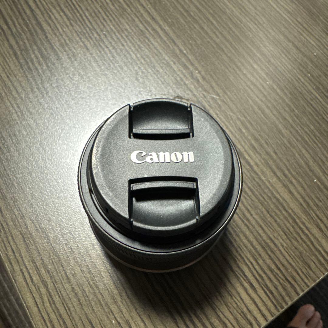 値下げ　キヤノン　Canon RFs 18-45mm F4.5-6.3 uv付き