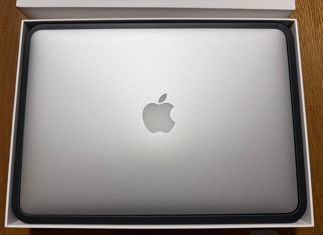 MacBook本体 MacBook Pro (Retina, 13-inch Late 2013)