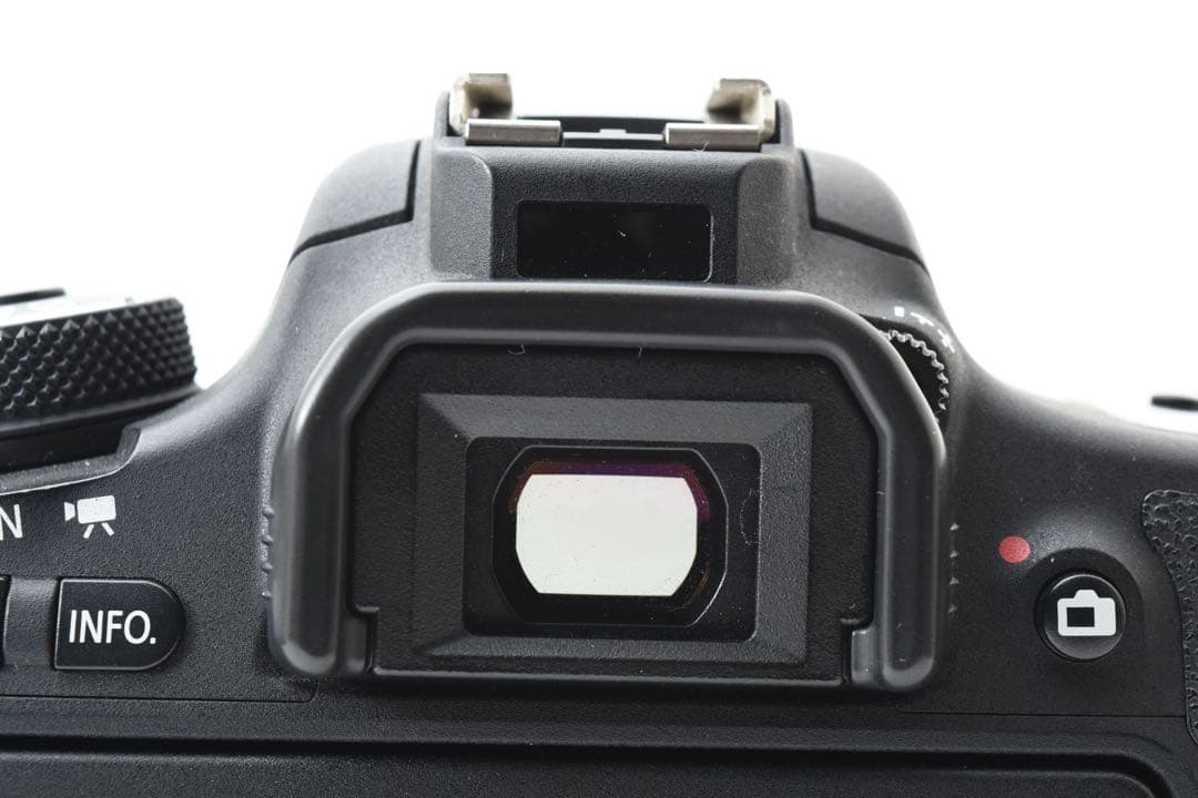 デジタル一眼レフカメラ Canon EOS 8000D 標準レンズセット