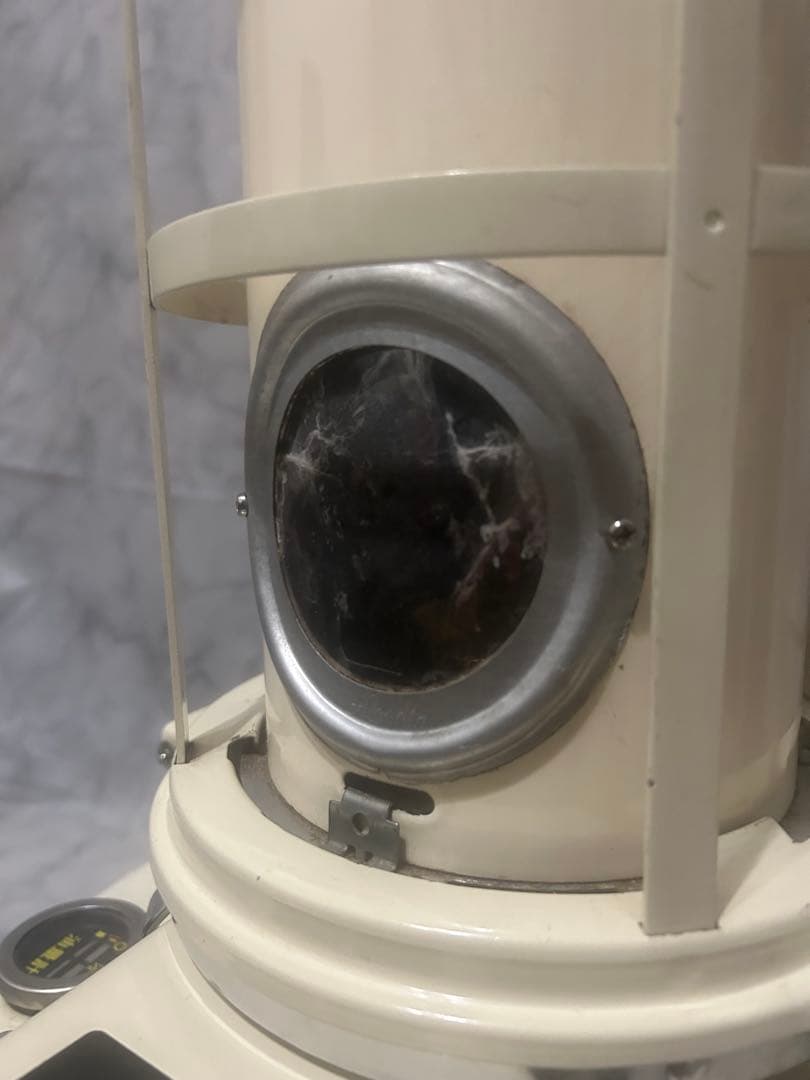 アラジンストーブ　クリーム色 暖房器具 ガラス窓付き