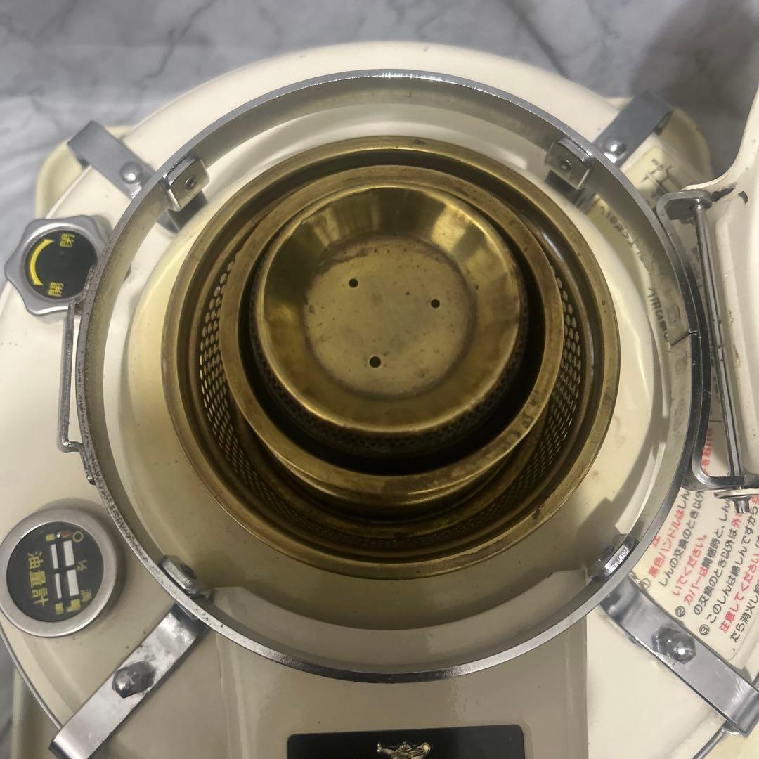 アラジンストーブ　クリーム色 暖房器具 ガラス窓付き