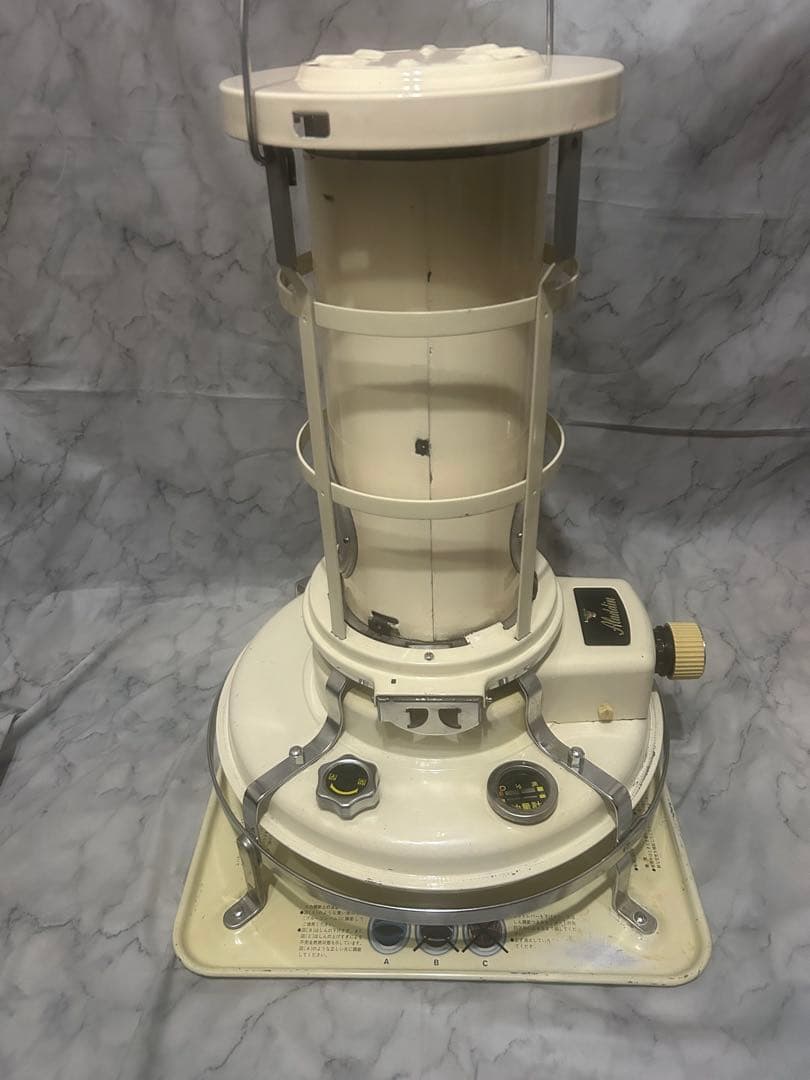 アラジンストーブ　クリーム色 暖房器具 ガラス窓付き