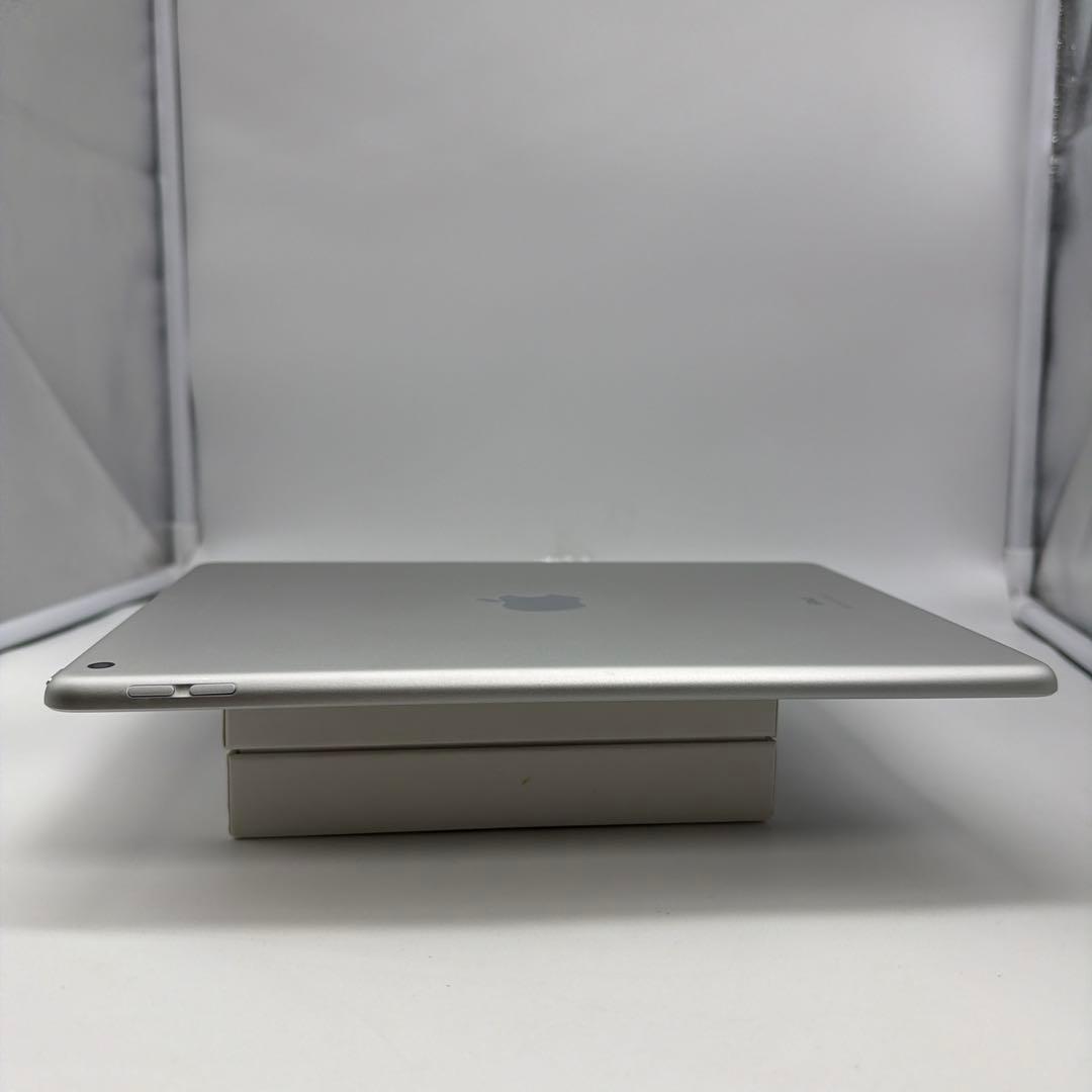 iPad 第7世代 32GB Wi-Fi バッテリー92%
