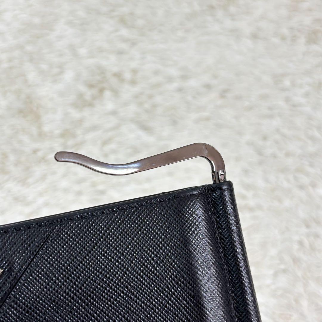 【極美品】プラダ マネークリップ メタルロゴ サフィアーノ ブラック 黒