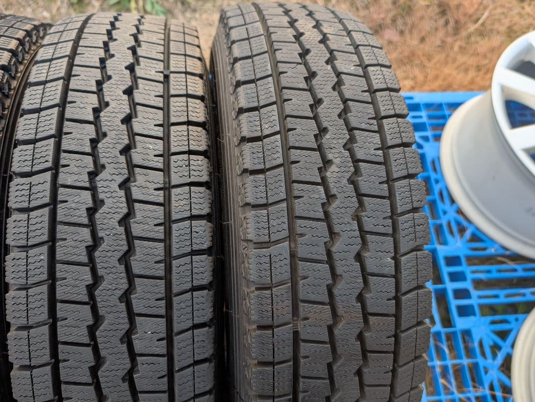 ①GAIA BRIG NV200(NCP160系)専用モデル4本セットの1本