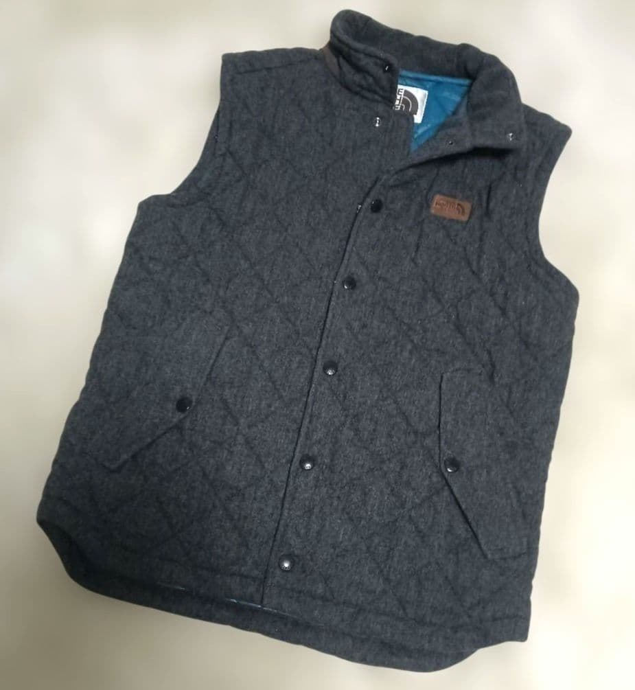 ノースフェイス　ホワイトレーベル　ダウンベスト　メンズMサイズ グレー