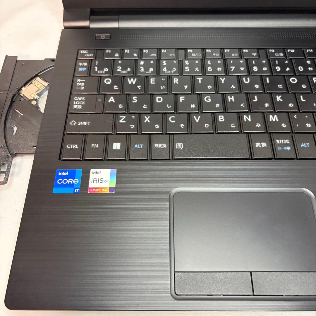 美品 dynabook B65 第11世代 i7 15.6型 フルHD オフィス