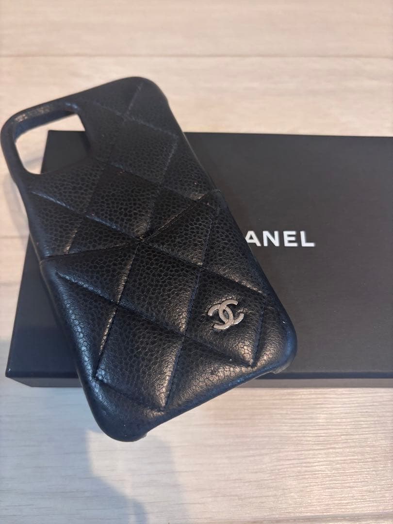 CHANEL レザー iPhone11proケース