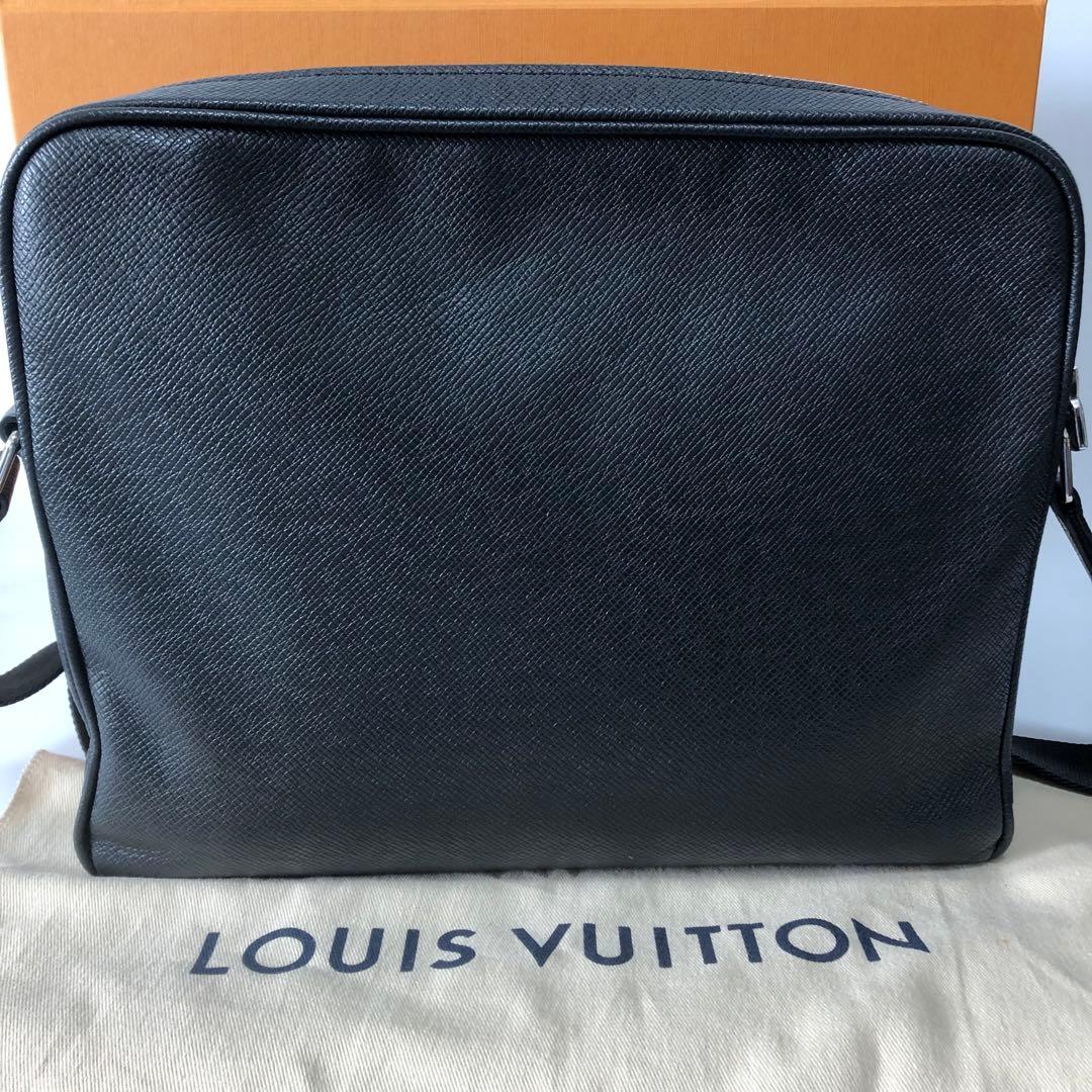 ★ミッキールイヴィトン タイガアレックス　メッセンジャー バッグ888