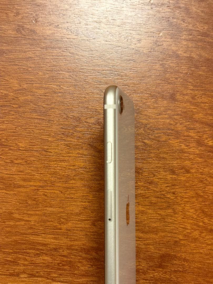 【極美品】iPhone SE 第3世代 64GB スターライト バッテリー99%